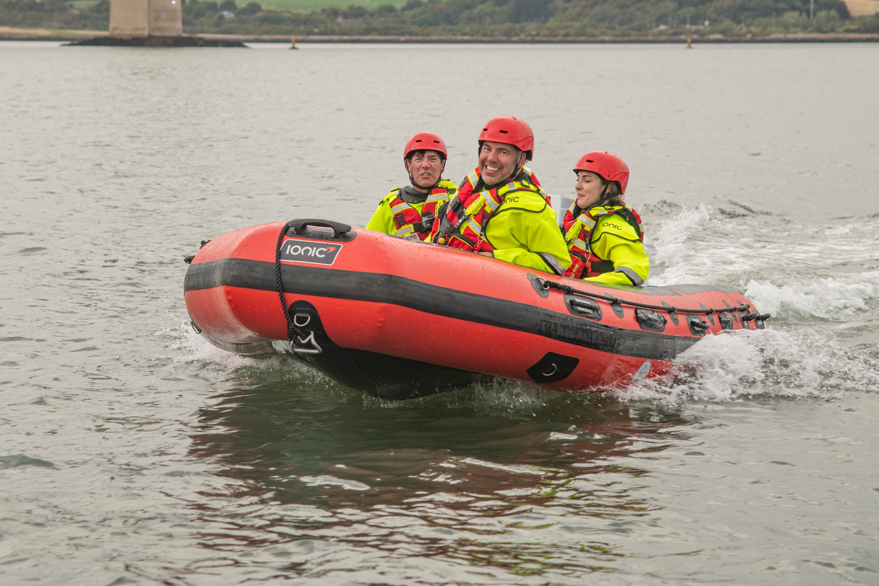 Trockenanzug in der Flutkatastrophe & Katastrophenschutz