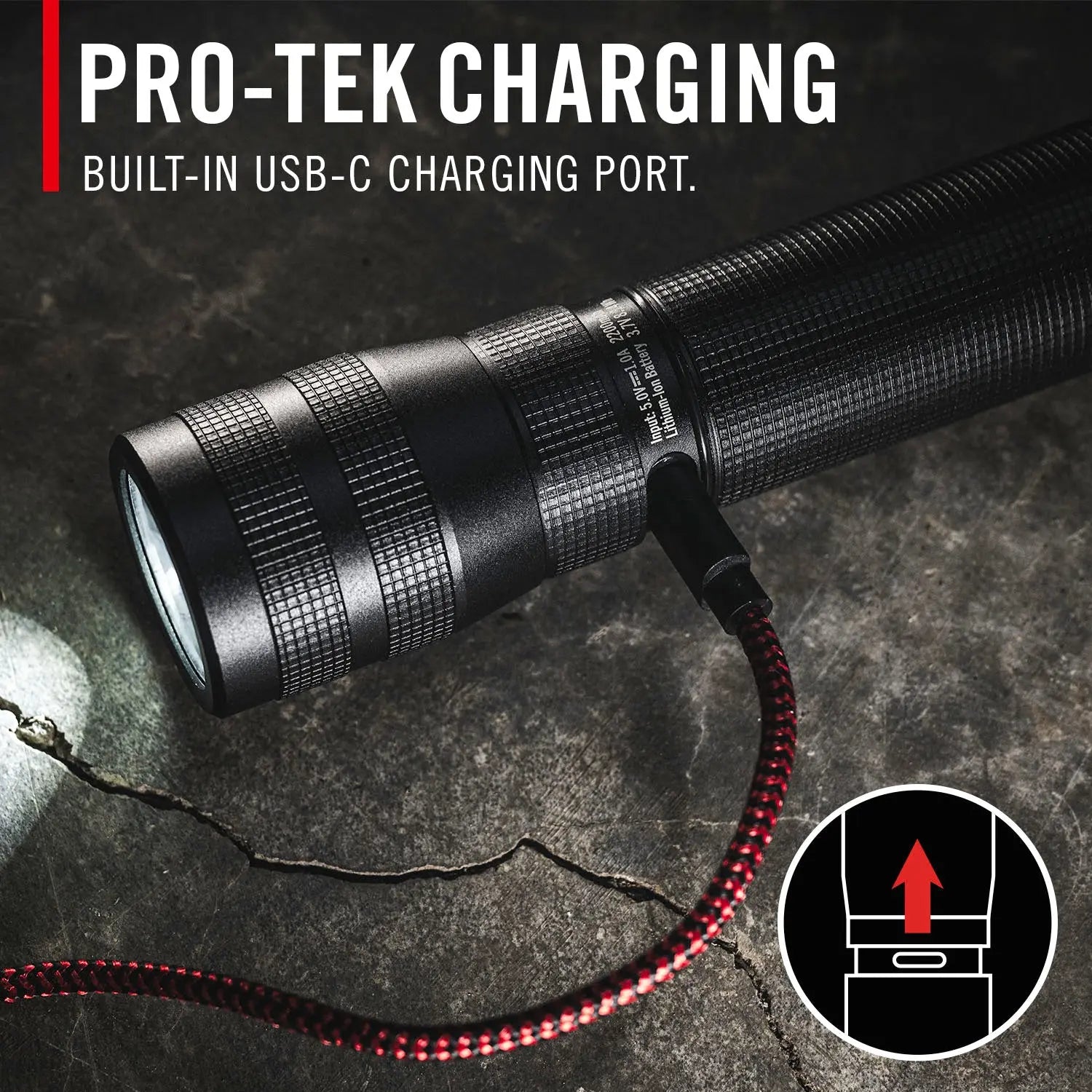 COAST G60R LED Taschenlampe mit Pro-Tek USB-C Ladesystem und integriertem USB-C Ladeanschluss für schnelles Aufladen ohne externes Ladegerät, robuste wiederaufladbare Einsatzleuchte für Outdoor, Feuerwehr, Rettungsdienst, Security und professionelle Anwender.