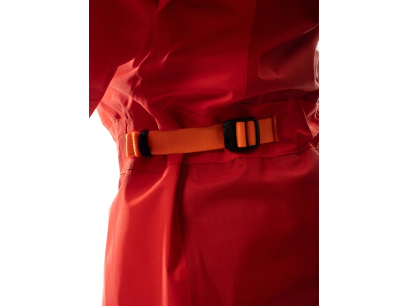 Trockenanzug Hiko Valkyrie für Wasserretter und Feuerwehr in rot aus Cordura und Airfour Gewebe. einem Taliengurt um den Trockenanzug perfekt anzupassen und um Luft Circulation im Wasser zu vermeiden