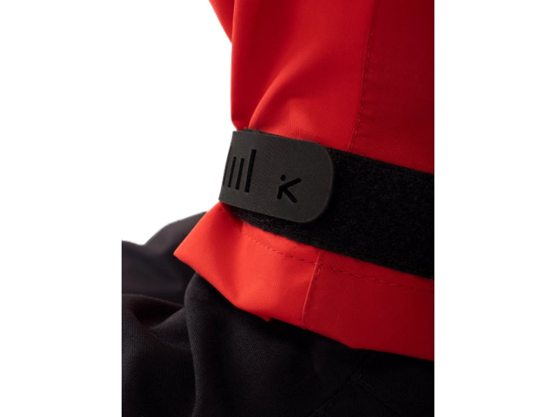 Trockenanzug Hiko Valkyrie für Wasserretter und Feuerwehr in rot aus Cordura und Airfour Gewebe mit Klett am Handgelenk für guten Tragekomfort